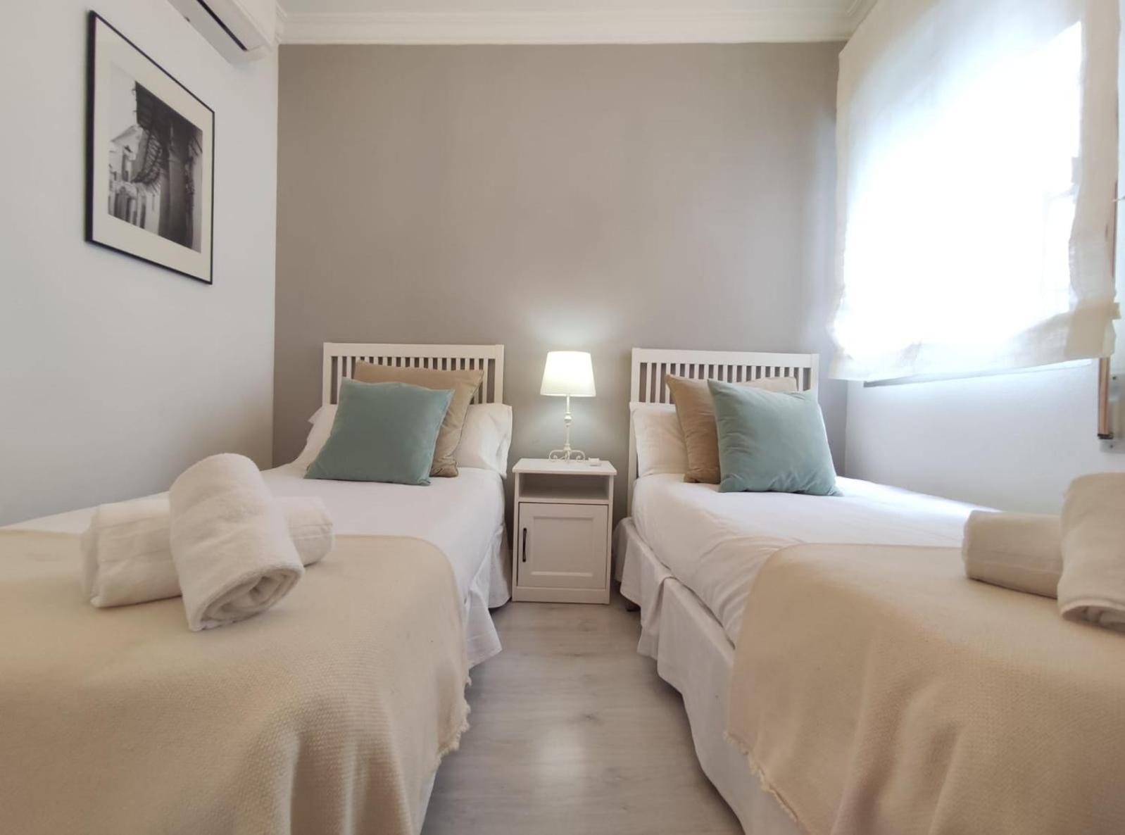 Covadonga Suite Home Siviglia Esterno foto